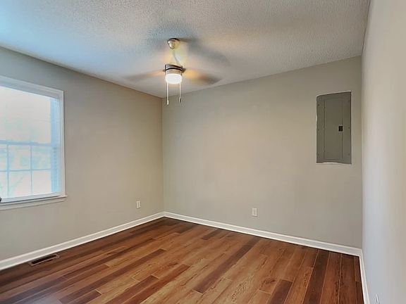 4th image of 3433 Ferdilah Ln