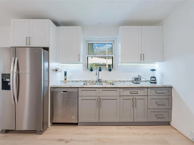 820 SW 26th Rd — Photo 4
