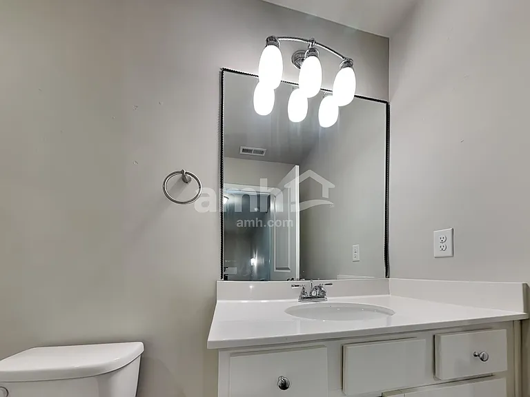 218 Omega Ct — Photo 16