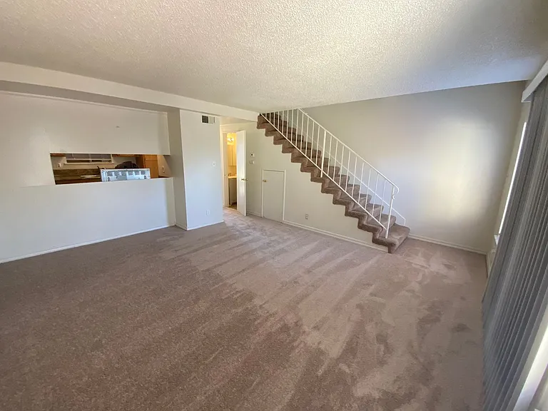 5674 Hillsdale Blvd — Photo 4