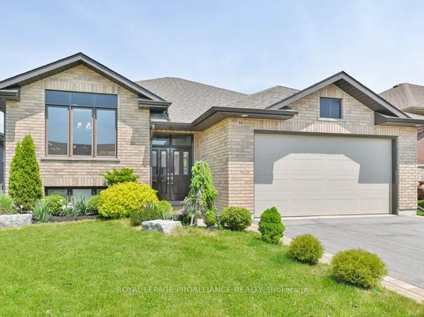 44 Liberty Cres, Quinte West, ON K8V 0G2