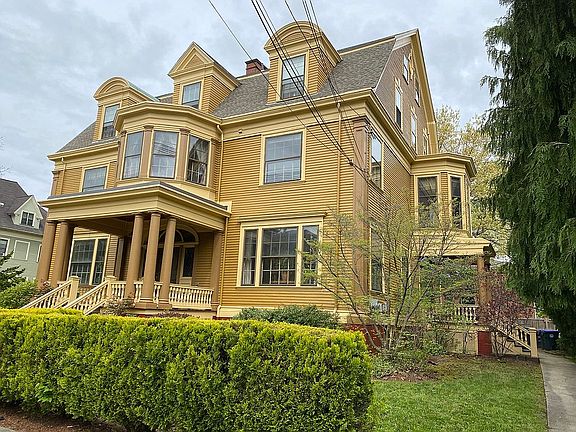 Facade Street View East