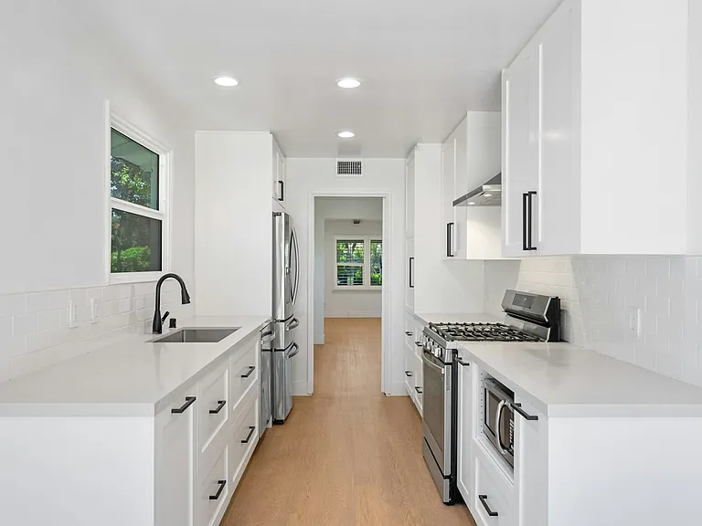 3409 Palos Verdes Dr N — Photo 30