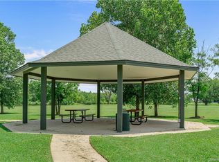 3223 Grand Lake Dr, Bossier City, LA 71111