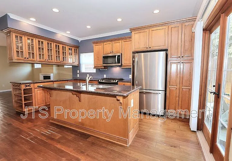 3657 24th St — Photo 14