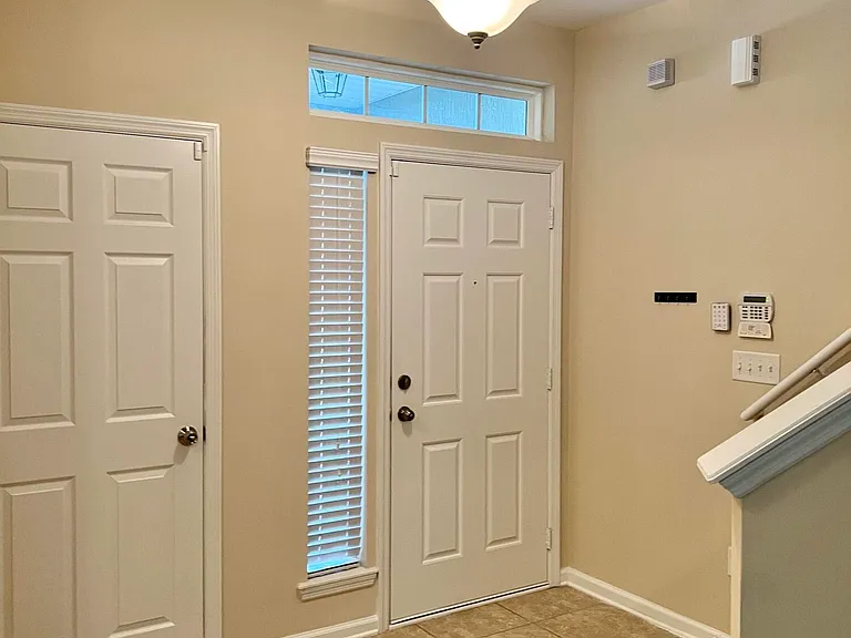 519 Ryker Way — Photo 4