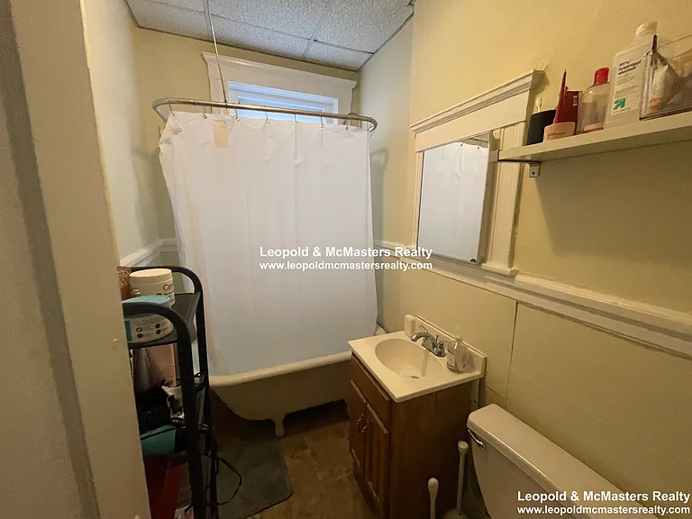 Kelton Street Apartments — Photo 8