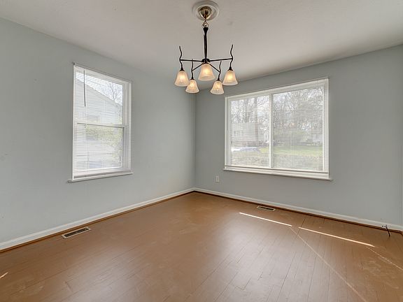 4th image of 6136 Jackson Ave