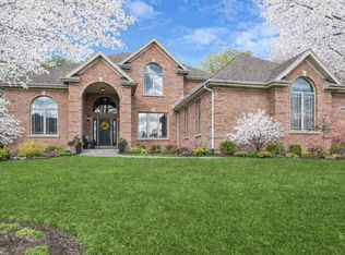 9480 Nicklaus Ln, Crystal Lake, IL