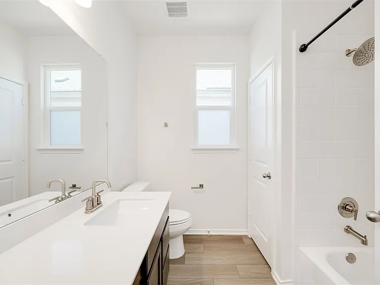 8203 Tranquil Glade Trl — Photo 24