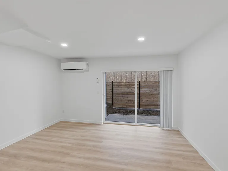 539-06 Chapel Heights — Photo 17