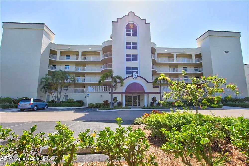 2 bed, 2.0 bath, 1698 sqft, $2,350 — Photo 1