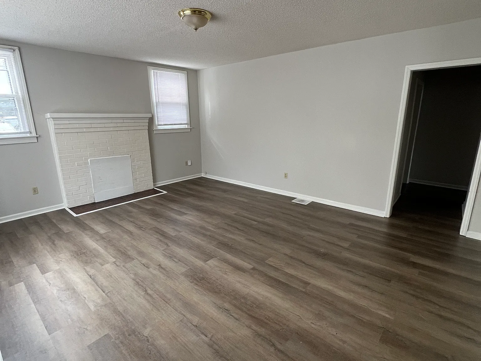 2 bed, 900 sqft, $1,095 — Photo 2