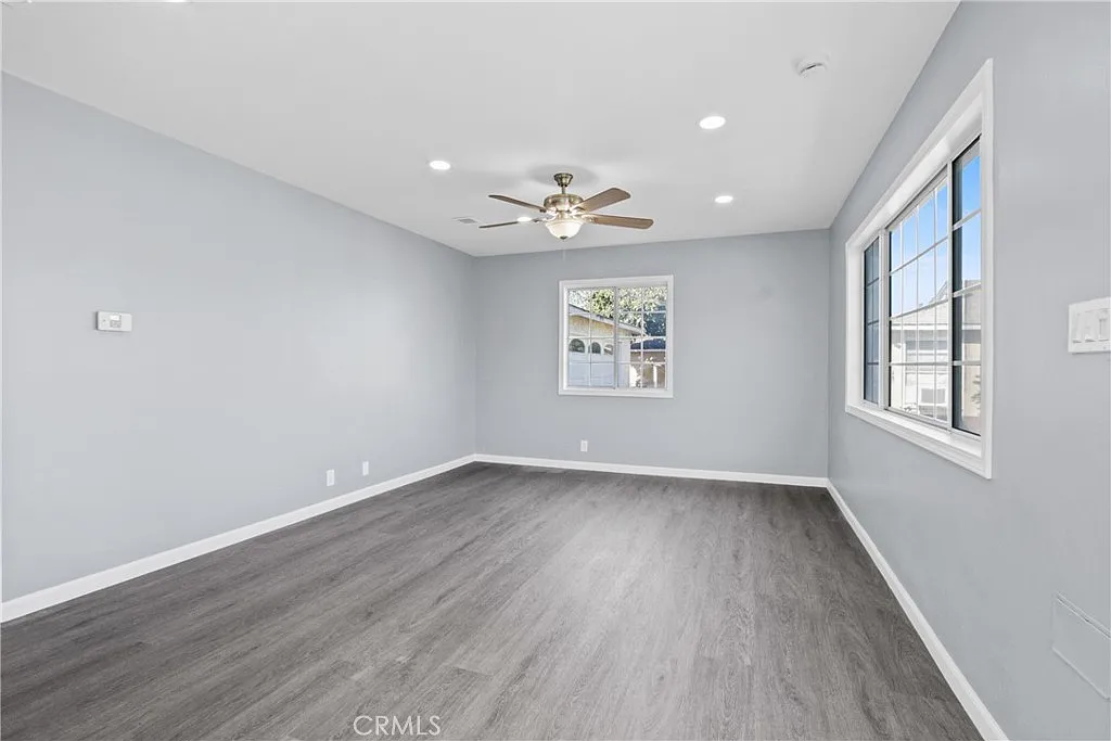 2 bed, 881 sqft, $3,495 — Photo 3