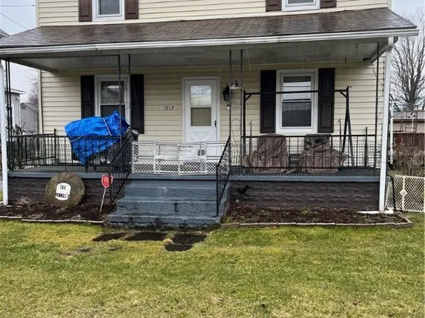 1217 5th St, Seward, PA 15954