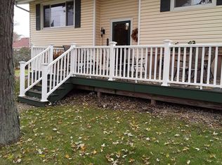 320 W Locust St, Ladd, IL 61329