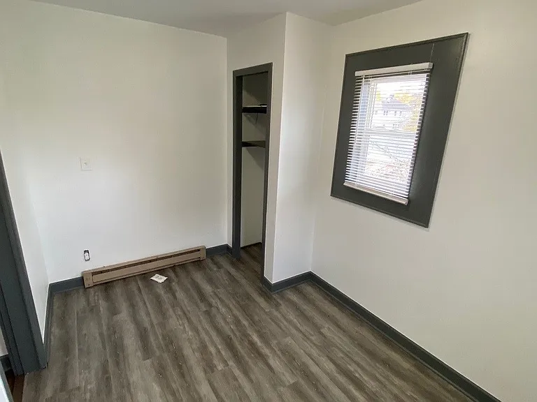293 N Burgess Ave — Photo 6