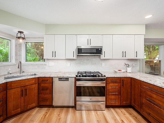 5th image of 3469 Rosburg Dr