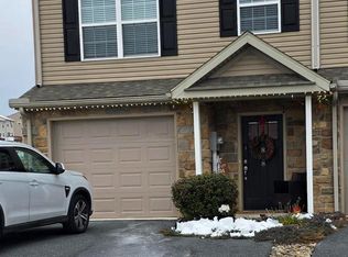 848 Gregs Dr, Harrisburg, PA 17111