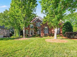 1311 Dobson Dr, Waxhaw, NC 28173