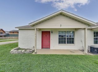 102 NW Park St APT 3, Bentonville, AR 72712