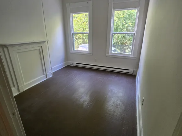 60 Osborne St APT 1, Albany, NY 12202