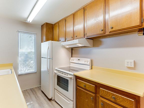 2nd image of 870 Avenue B APT 204