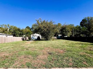 511 N Lincoln Ave, Monett, MO 65708