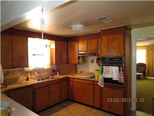 3rd image of 5 Walters Ct