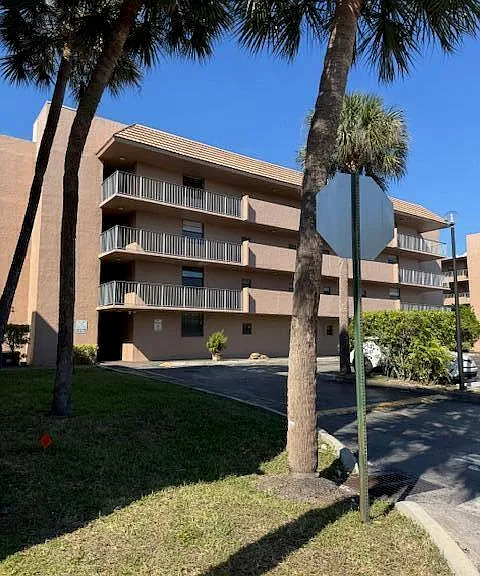 3100 N Pine Island Rd #301 — Photo 1