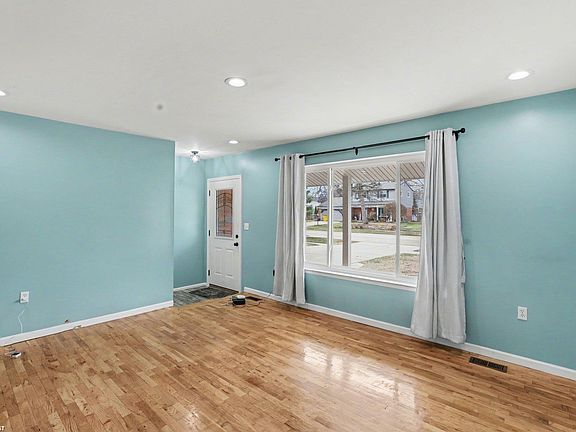 5th image of 45908 Keding St