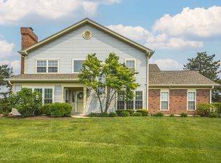 36102 N Springbrook Ln, Gurnee, IL 60031