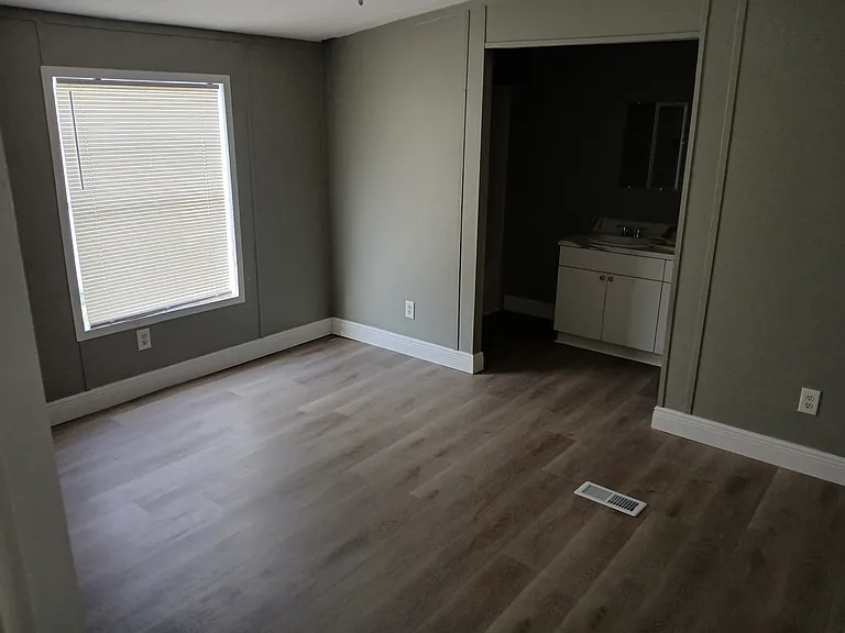 2805 Mineola Dr #22 — Photo 8