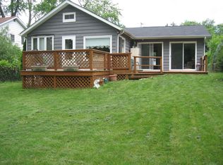 26069 W Rollins Rd, Ingleside, IL 60041