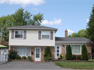 15 Pierpont Ave, Amherst, NY 14221