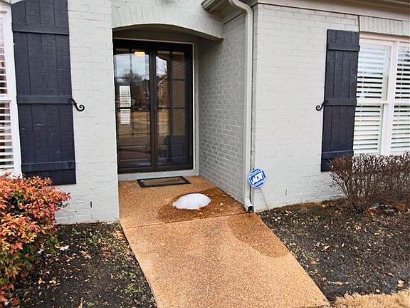3rd image of 8886 River Pine Dr