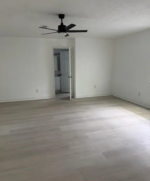 7406 Saint Louis St — Photo 3