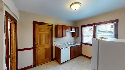 1107 E Gorham St #2 Photo 1