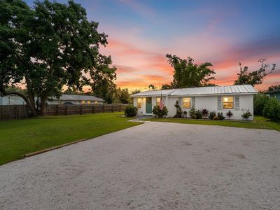 841 Hand Ave, Sarasota, FL, 34232