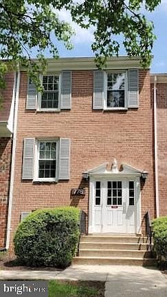 2nd image of 778 Quince Orchard Blvd APT 102