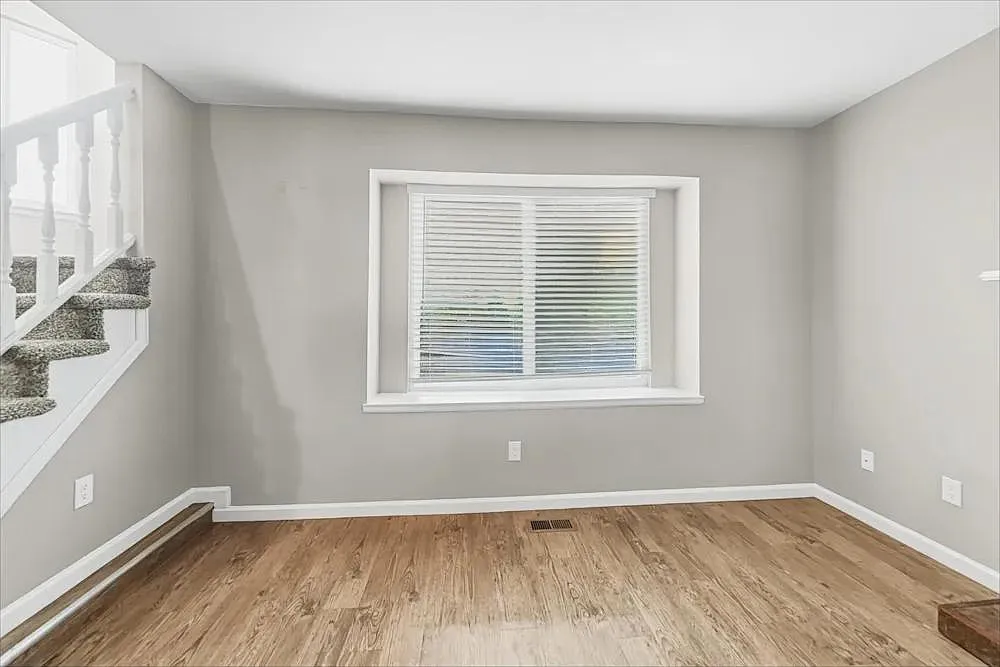 4 bed, 2.5 bath, 1902 sqft, $2,979 — Photo 4