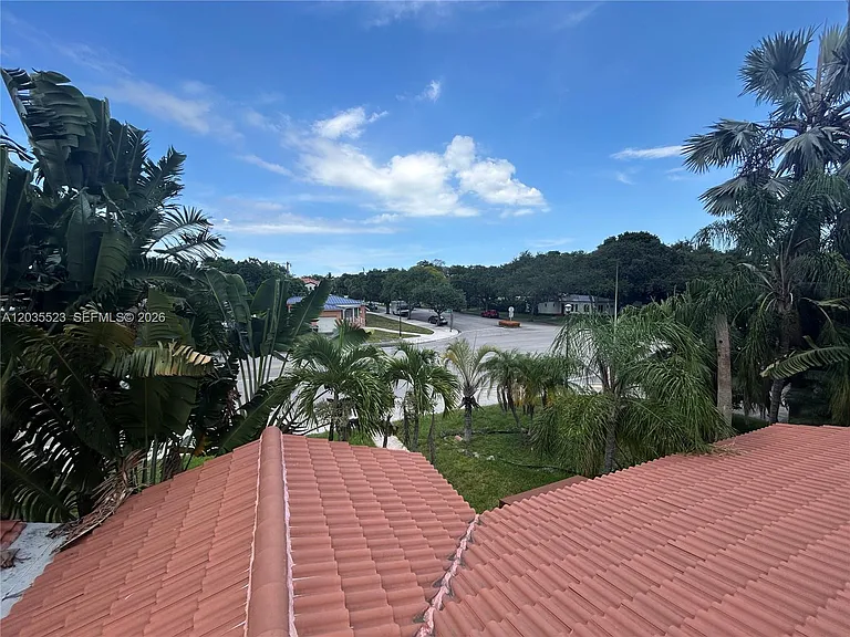 9600 N Miami Ave — Photo 29