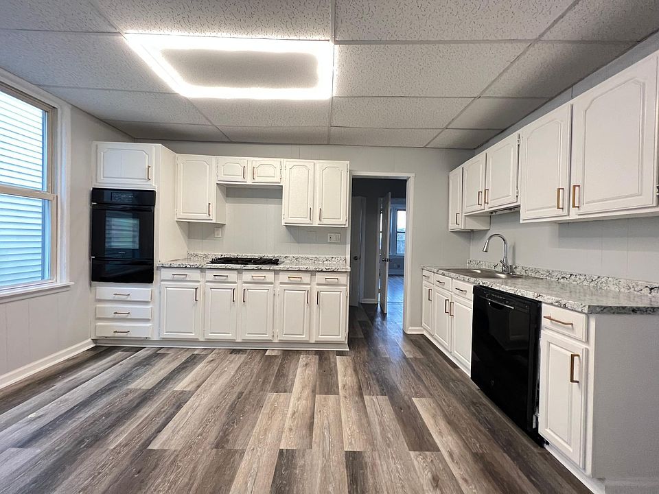 1st image of 40 Aldine St #1R
