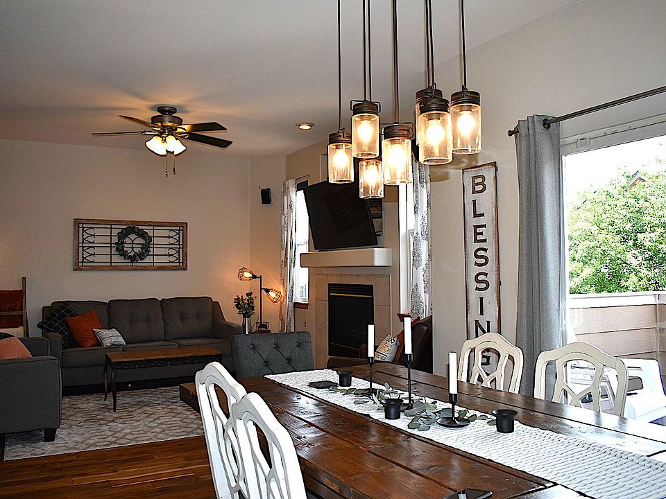 Family/Dining Room