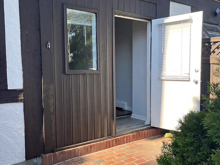Front entrance to the apartment