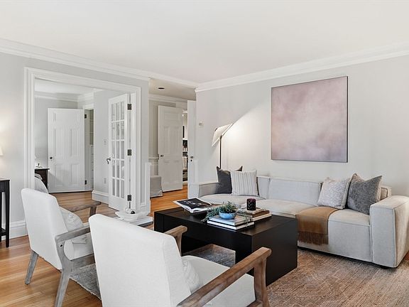 4th image of 334 Beacon St APT 10