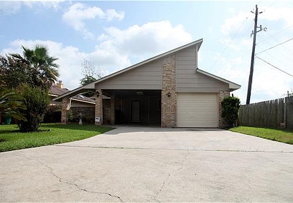 2nd image of 4601 Meadowood Dr