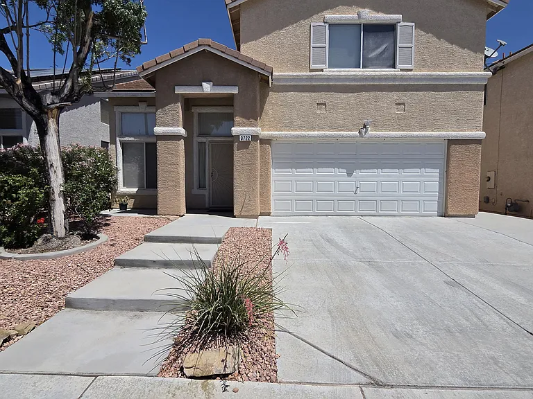 3722 Nestled Oak Ave — Photo 1