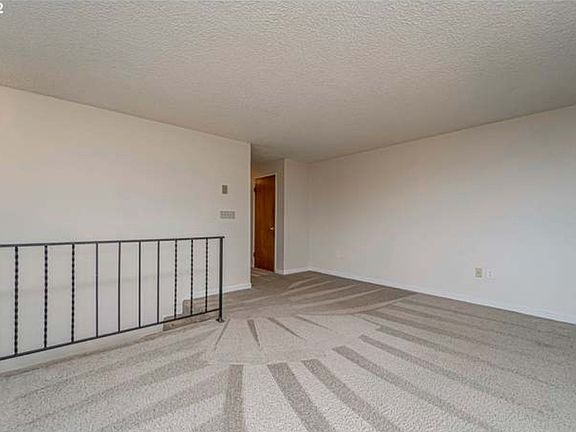 5th image of 1123 NW Ash St #1123