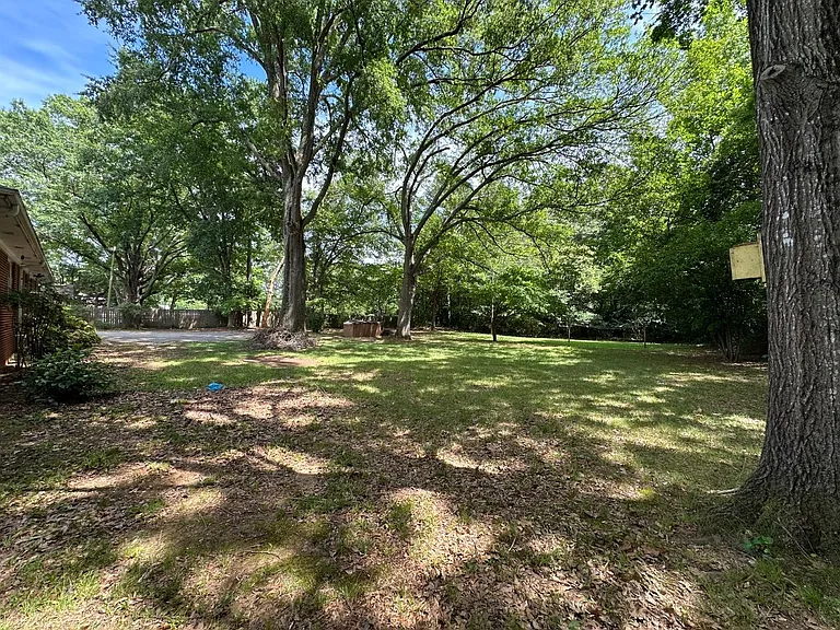 1901 S New Hope Rd — Photo 18